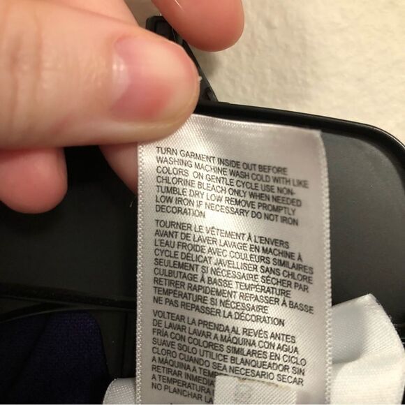 Champion Men's UW Washington Huskies Purple Quarter Zip Pull over Sweatshirt - Picture 5 of 8